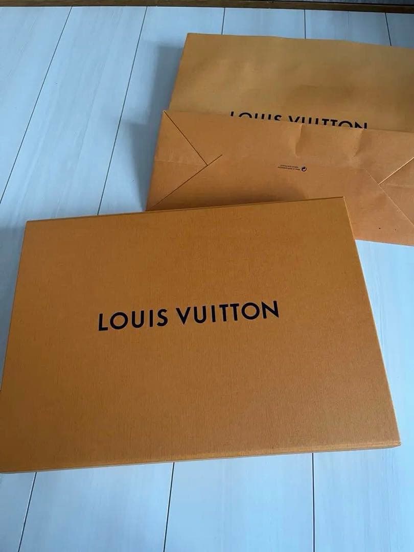 【値下げ可】LOUIS VUITTON ブラック マフラー