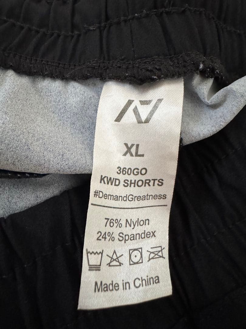 A7 トレーニングパンツ　ユニセックスLLサイズ