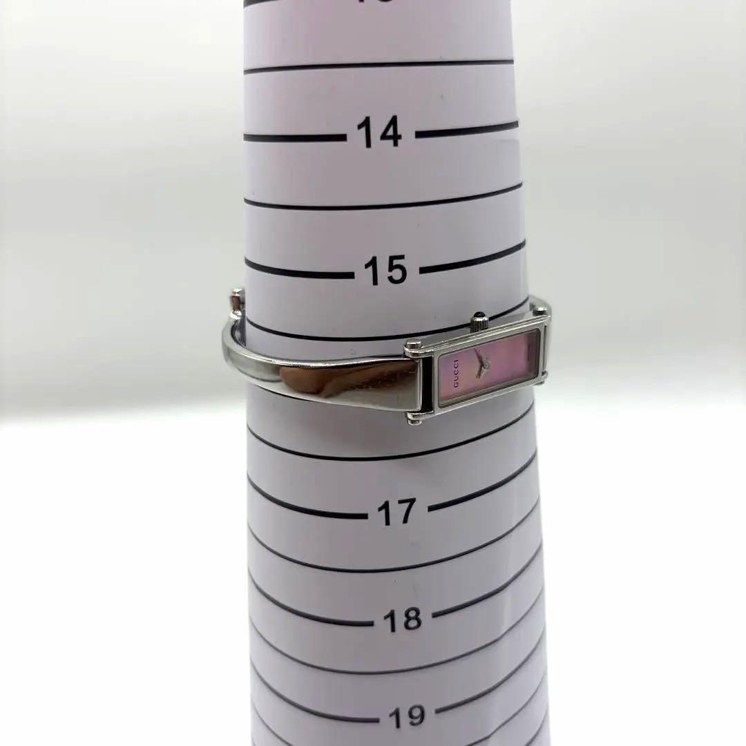 稼働/新品電池✨グッチ 1500L シェル文字盤 バングルウォッチ クォーツ