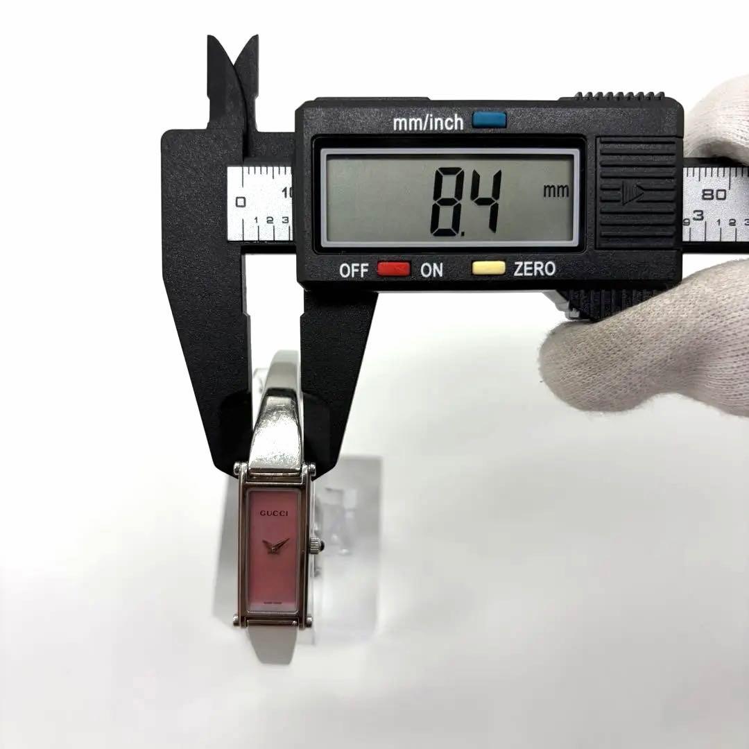 稼働/新品電池✨グッチ 1500L シェル文字盤 バングルウォッチ クォーツ