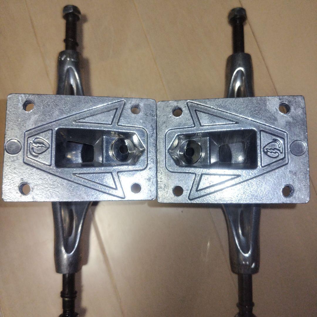 THUNDER TRUCKS SPITFIRE ウィール セット