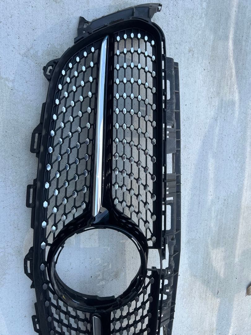 ベンツ純正w213 E53 e43 AMGスタイル グリル ブラック