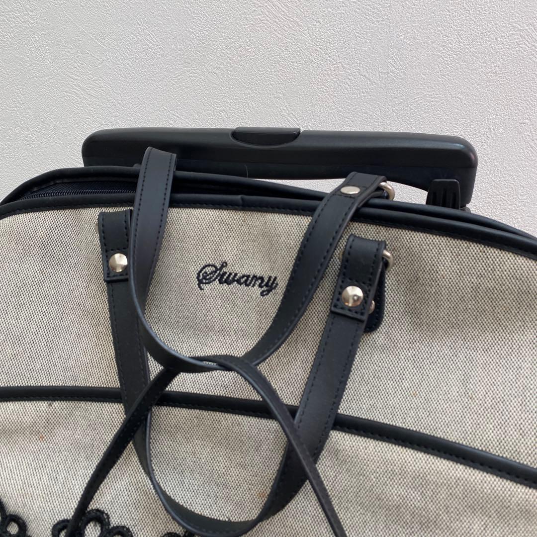 swany スワニー 近沢レース フローレンス　ポシェット付