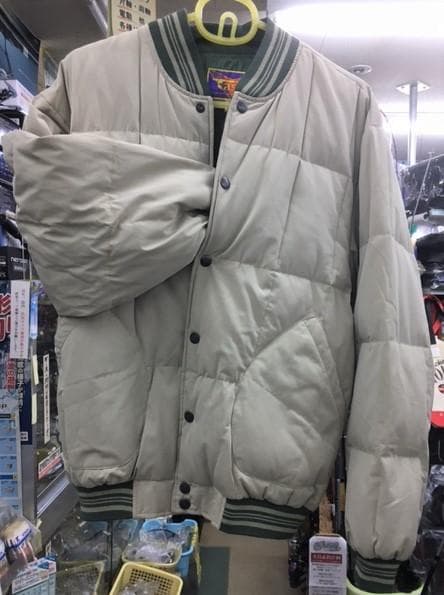 大幅値引！とても暖かい,熱いくらいの高品質な羽毛中着（ベージュ・L）がお買い得！
