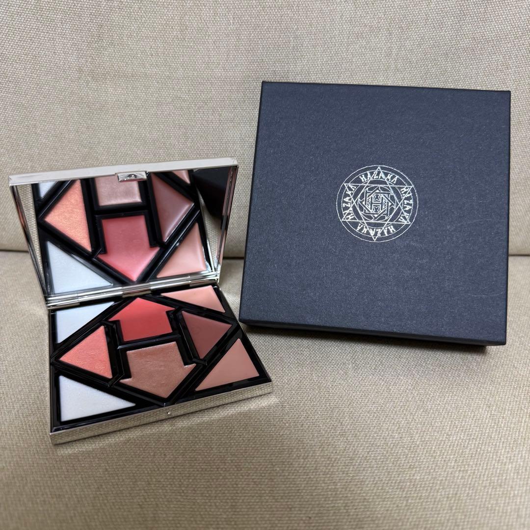 hazama 惹きずり込まれる運命の香水・アイシャドウ スカーフ 3点セット