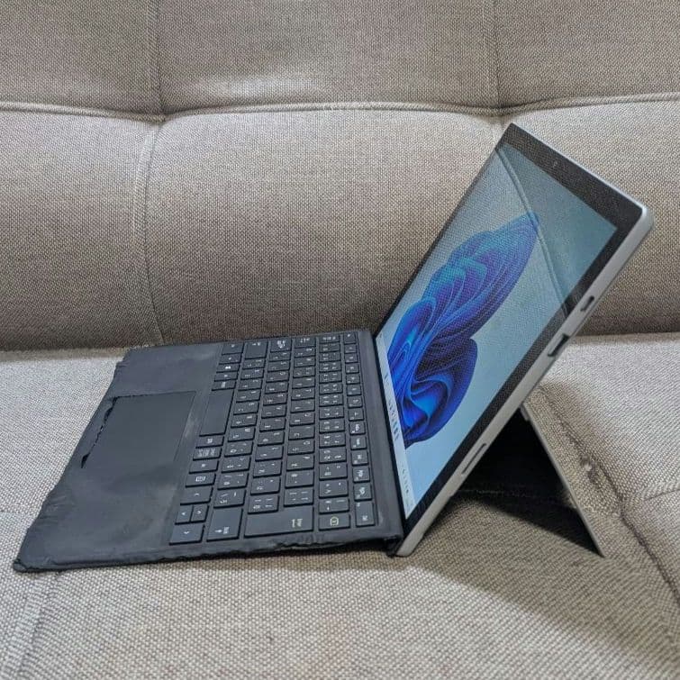 Surface Pro 7 i5 8GB 256GBタイプカバー付き ⅲ