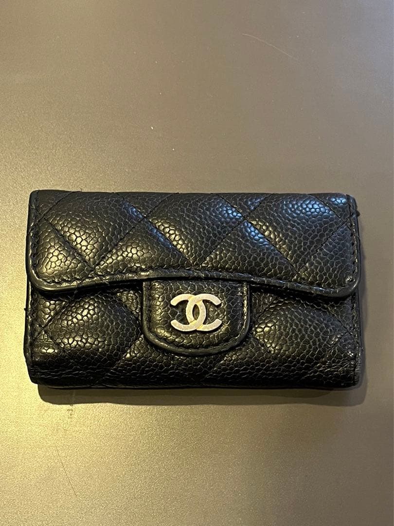 シャネルマトラッセ 6連キーケース キャビアスキン ゴールド金具