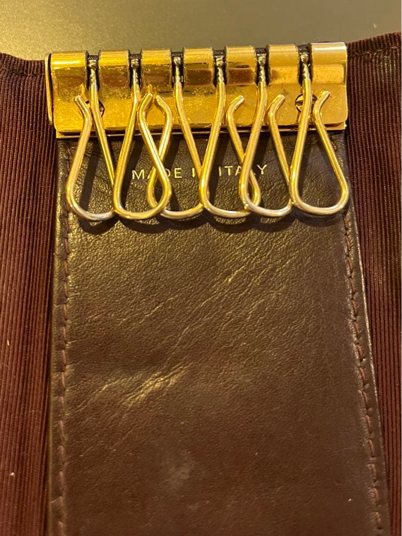 シャネルマトラッセ 6連キーケース キャビアスキン ゴールド金具