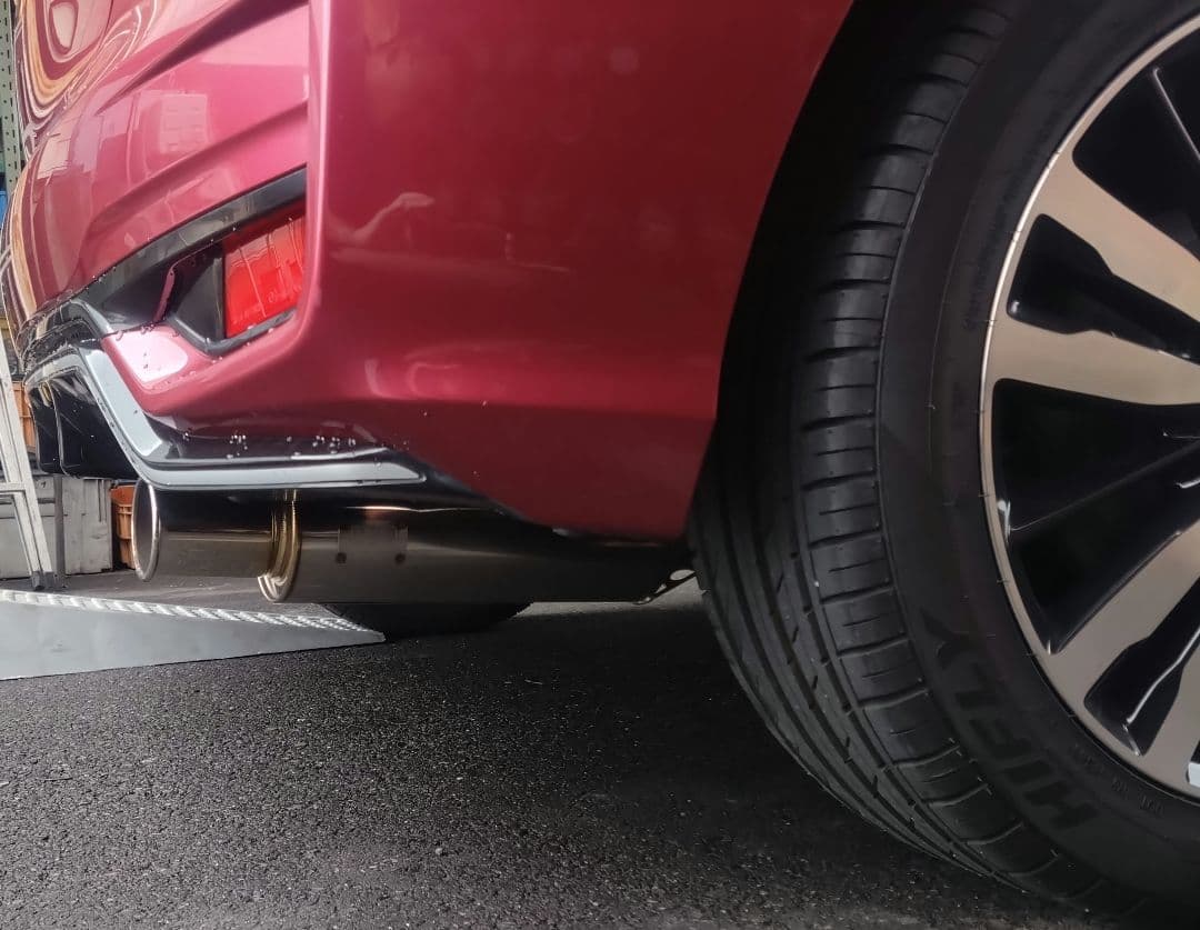 ホンダ　フィットハイブリッドGP5用　HKS Silent Hi-Power