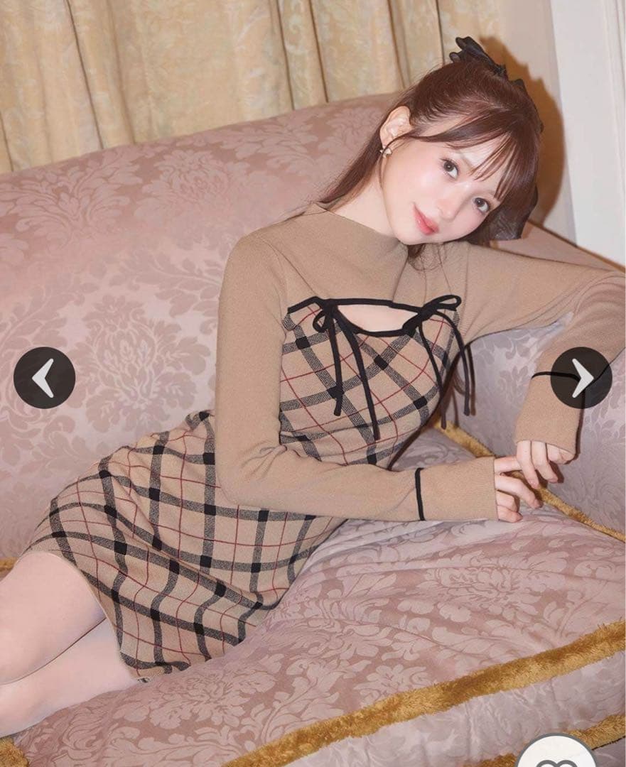 michellMacaron デコルテオープンチェックニットワンピ