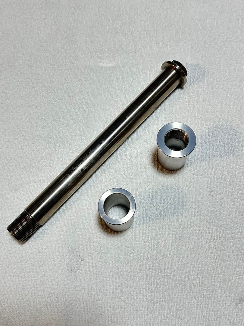 カワサキ ZRX1200 クロモリアクスル