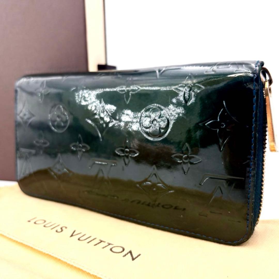ルイ・ヴィトン M93722 ヴェルニ ジッピーウォレット ブルーニュイ