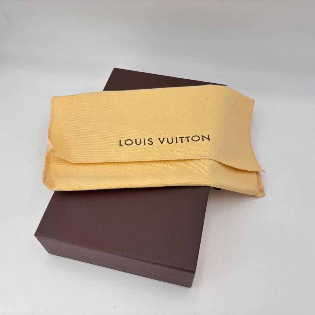 ルイ・ヴィトン M93722 ヴェルニ ジッピーウォレット ブルーニュイ