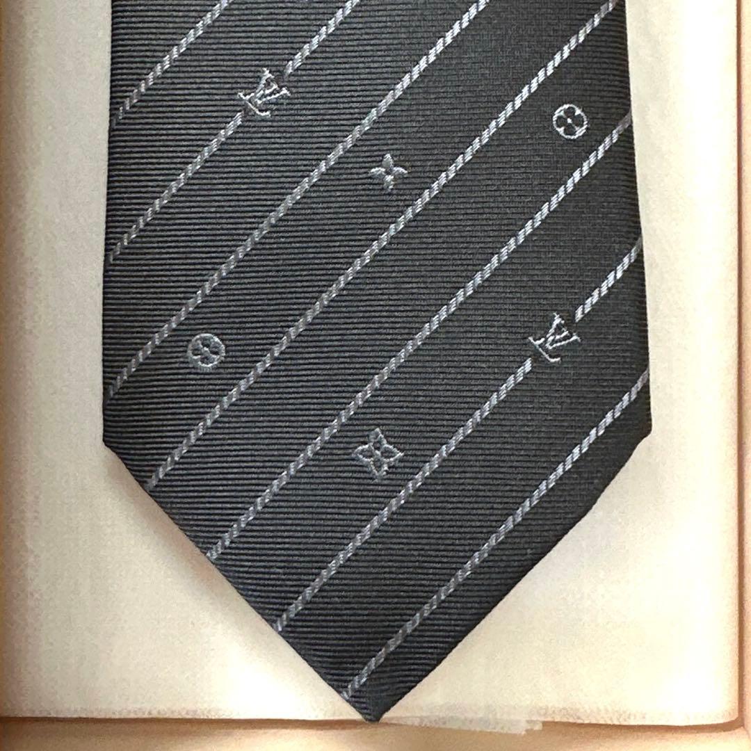 専用です。　エルメス ルイ ヴィトンネクタイ 4本セット 新品 未使用