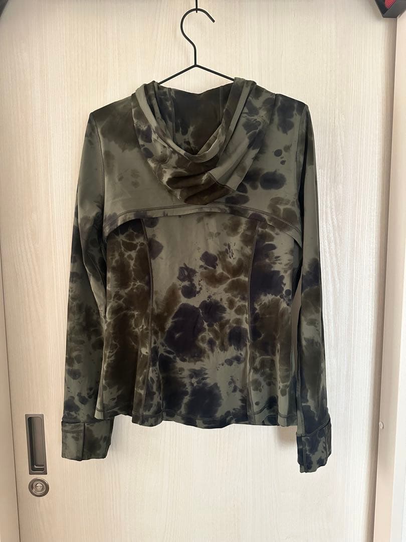 ルルレモン　フード付　Define ジャケット 12 Nulu カモフラージュ柄