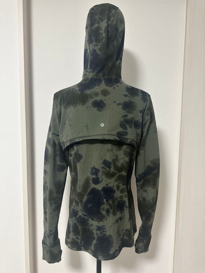 ルルレモン　フード付　Define ジャケット 12 Nulu カモフラージュ柄