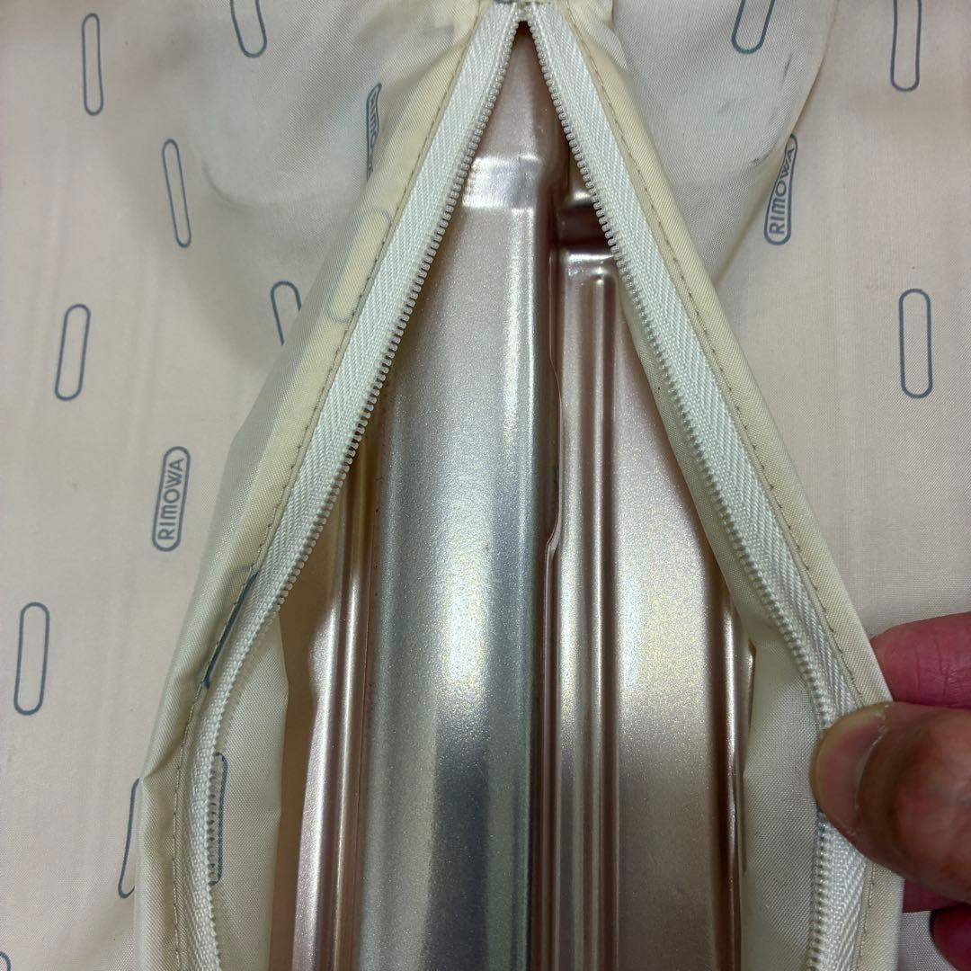 リモワ サルサエアー 32L 機内持ち込み 4輪 TSAロック 北米限定 ピンク