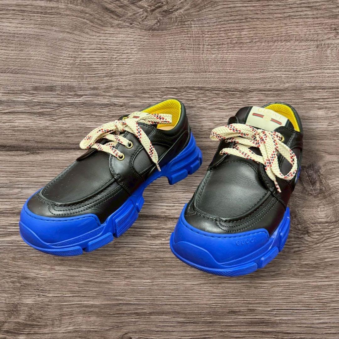 26Q5 GUCCI レザースニーカー ブラック×ブルー サイズ8 箱付き