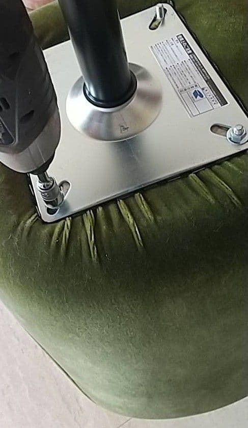 カウンターチェア 　オリーブグリーン　ベルベット椅子　イス　引き取り可