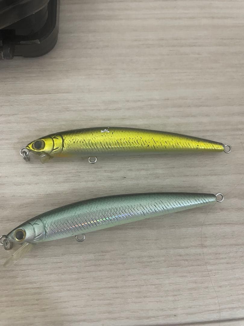 フラッシュミノー13個、インスパイアミノー1個 他15個セット　収納ケース付