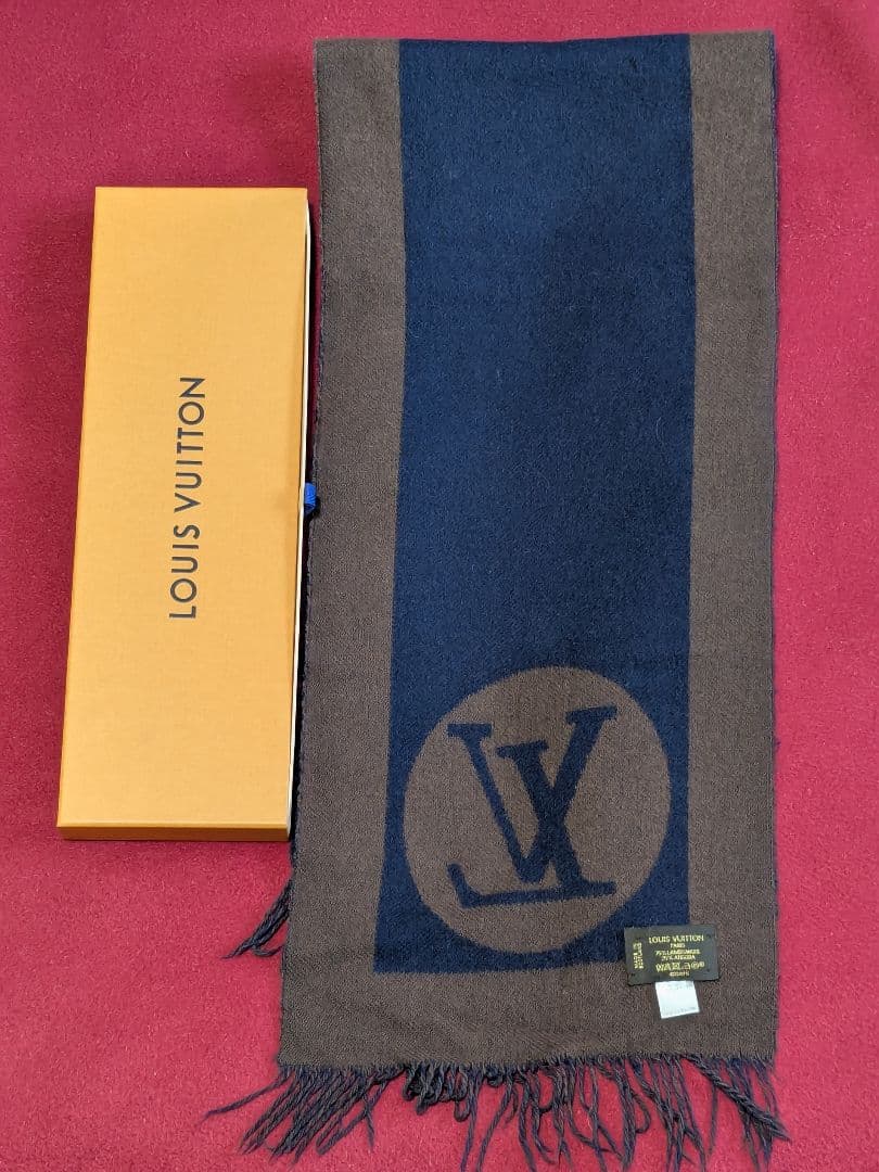 【haruatuking】ルイ・ヴィトン「エシャルプカーディフ」モノグラ