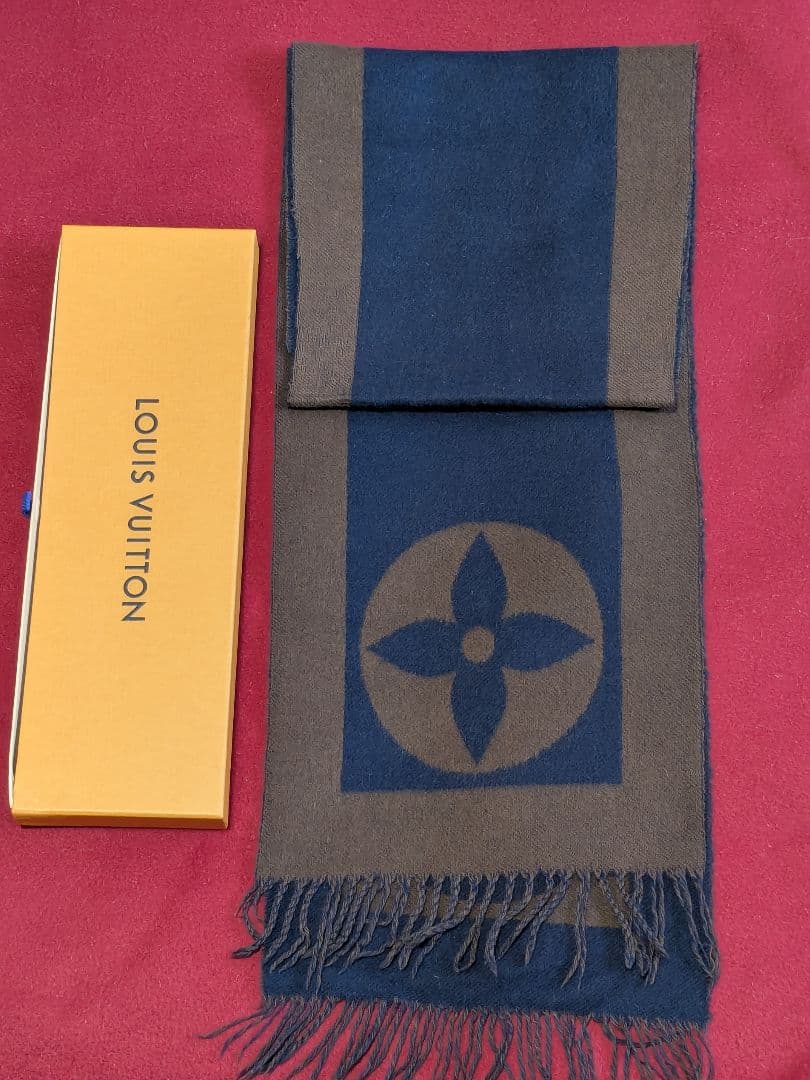 【haruatuking】ルイ・ヴィトン「エシャルプカーディフ」モノグラ