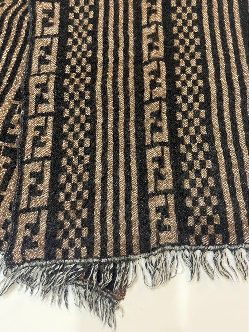 フェンディ☆マフラー ズッカ柄 長方形ストール ロゴ　総柄　ヴィンテージ　F F