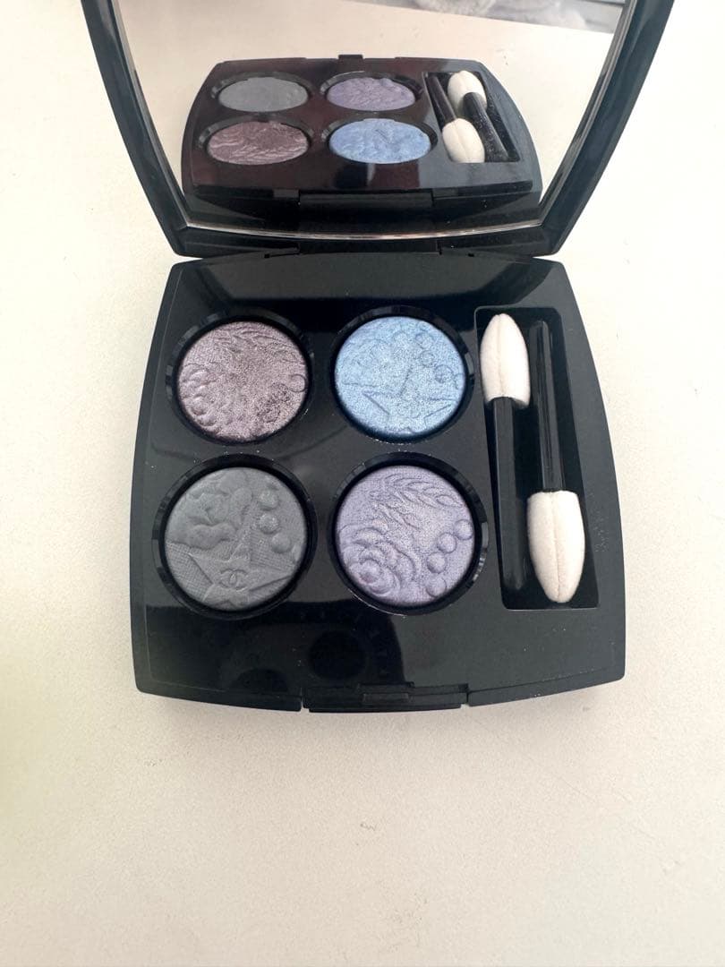 CHANEL レキャトルオンブル 397