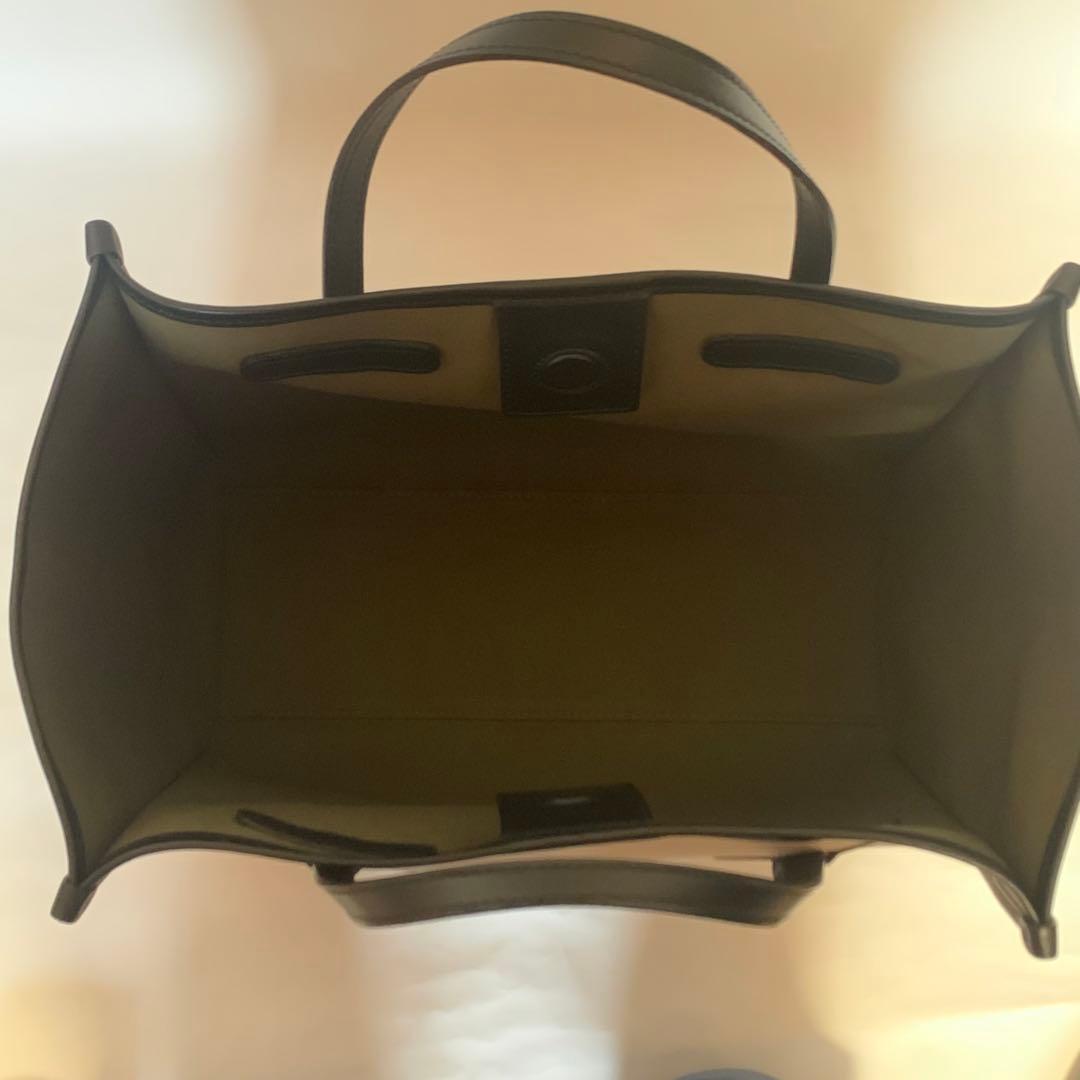 美品　ジャンニ キアリーニ　マルチェッラM タグあり　ポーチ付き