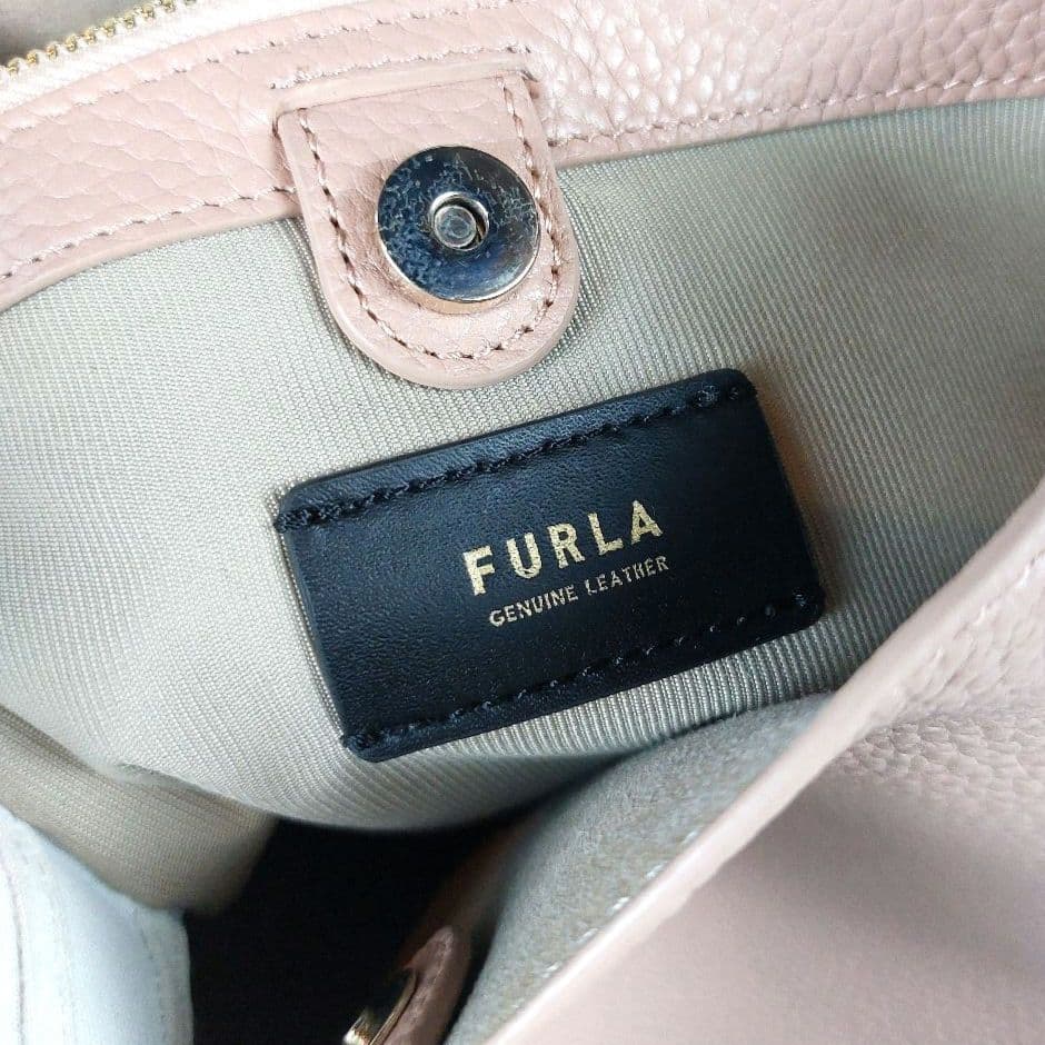 未使用級 FURLA ダナエ 現行ロゴ シボ革 2wayレザーショルダーバッグ