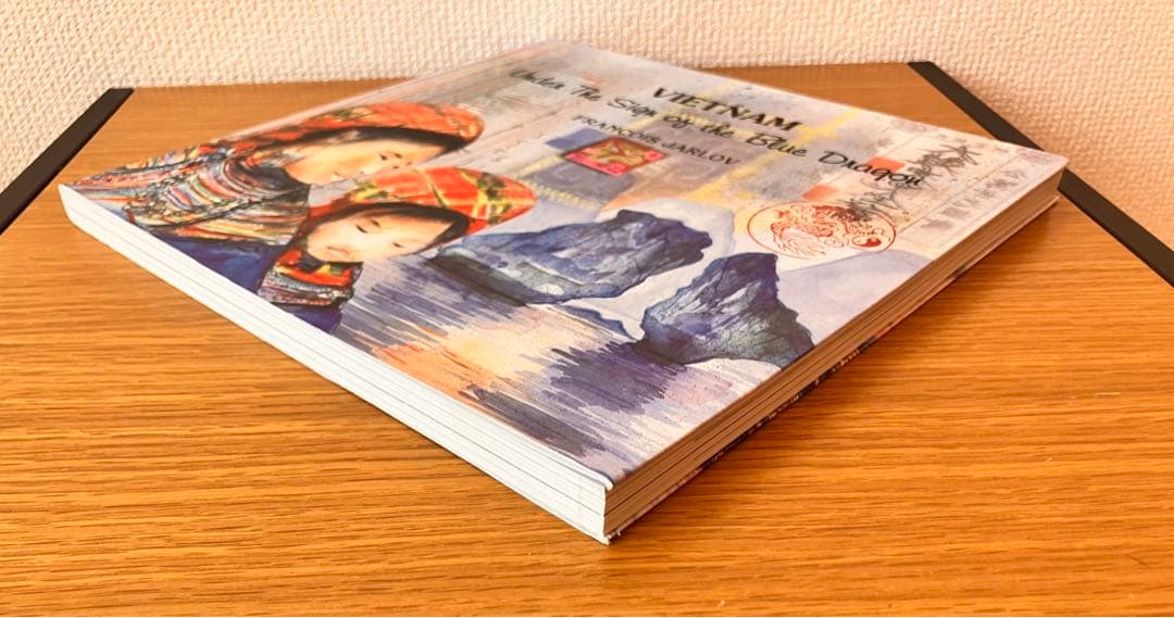 アート・デザイン・音楽 Vietnam Under the Sign Of The BlueDragon