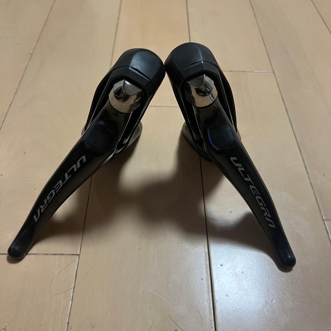 Shimano UltegraシフターST-R8020 油圧/ケーブル