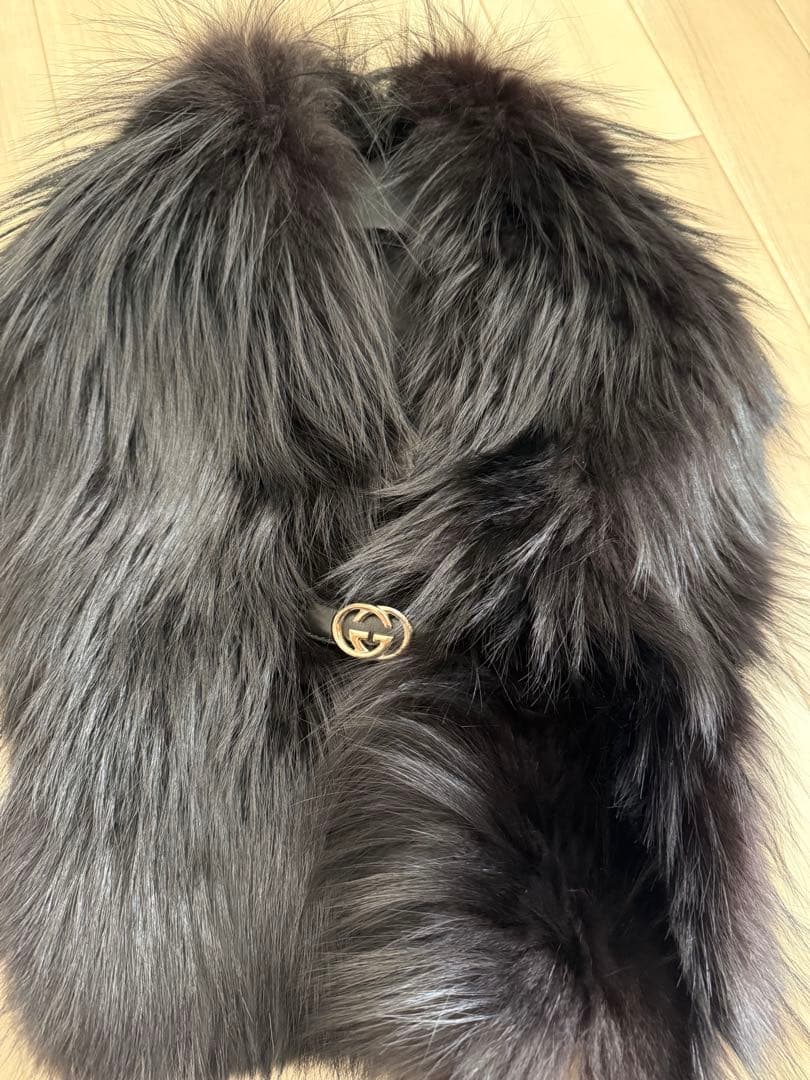 GUCCI ブラックファーストール