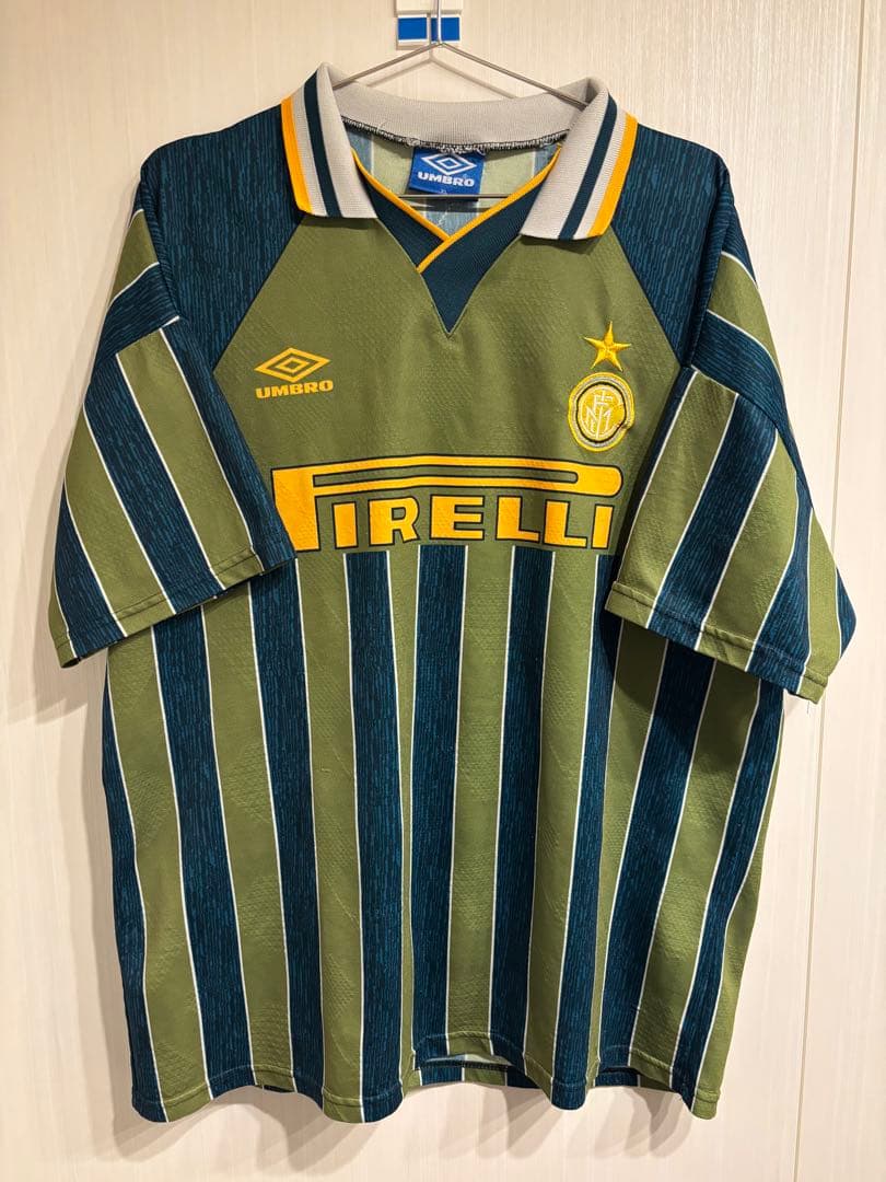 インテル　ミラン　95-96 サード　umbro