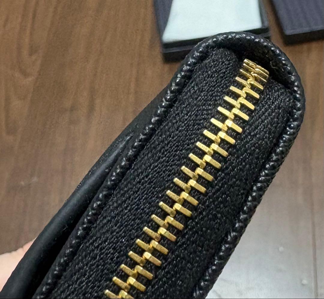 半額‼️現行品 プラダ サフィアーノ トライアングル キーケース　ケース