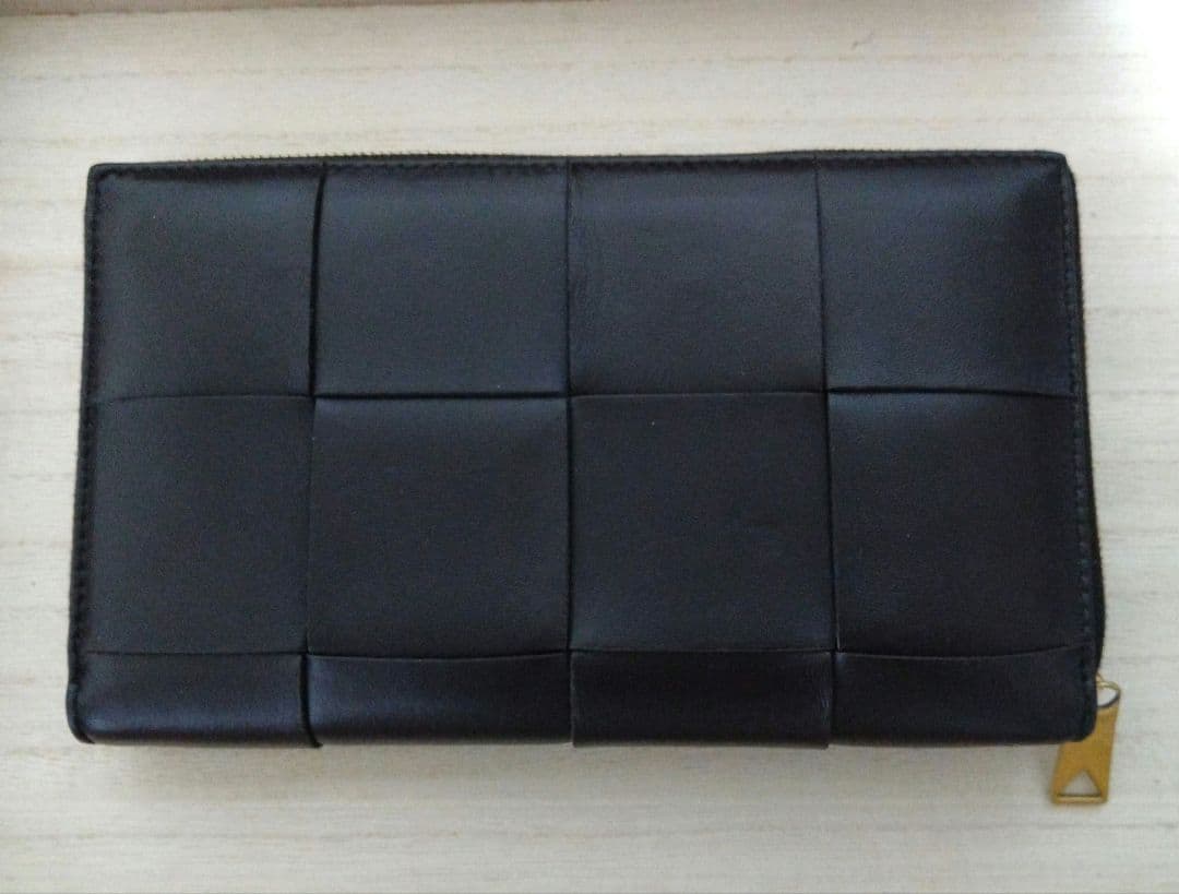 ボッテガヴェネタ　ジップアラウンド 長財布 マキシ　イントレチャート
