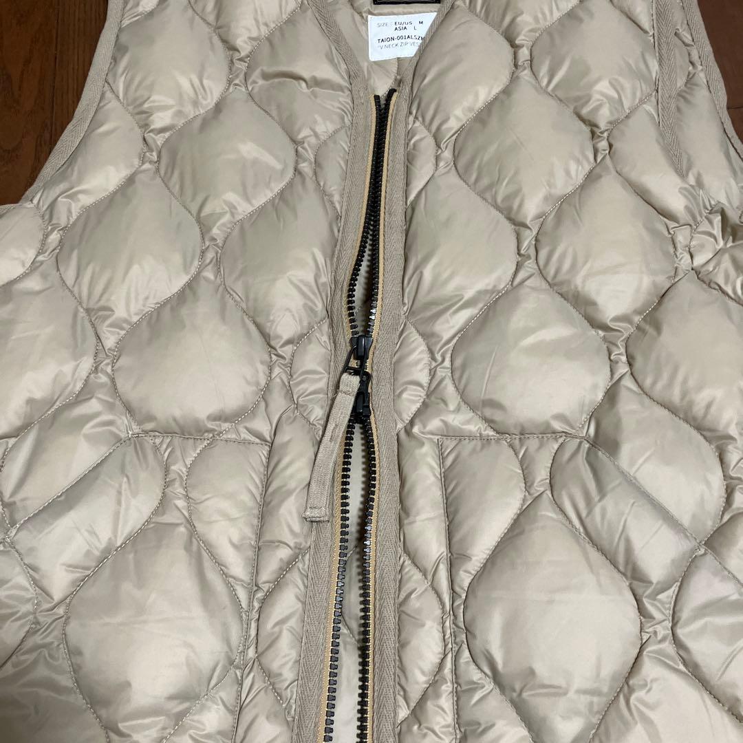 美品TAION タイオン MILITARY V NECK WZIPダウンベスト