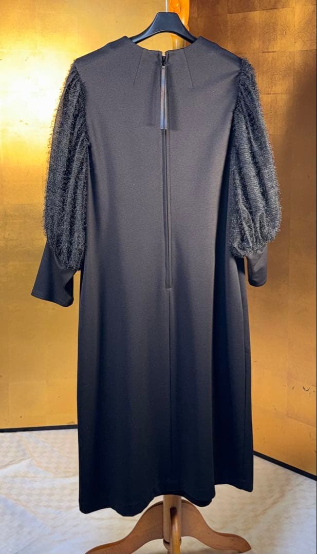 【スーパービューティ】新品タグ付き定価22,000円ストレッチワンピース42