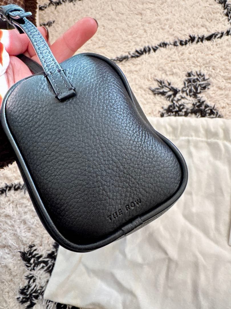 【美品】The Row 90's Bag ブラック (カード未開封）