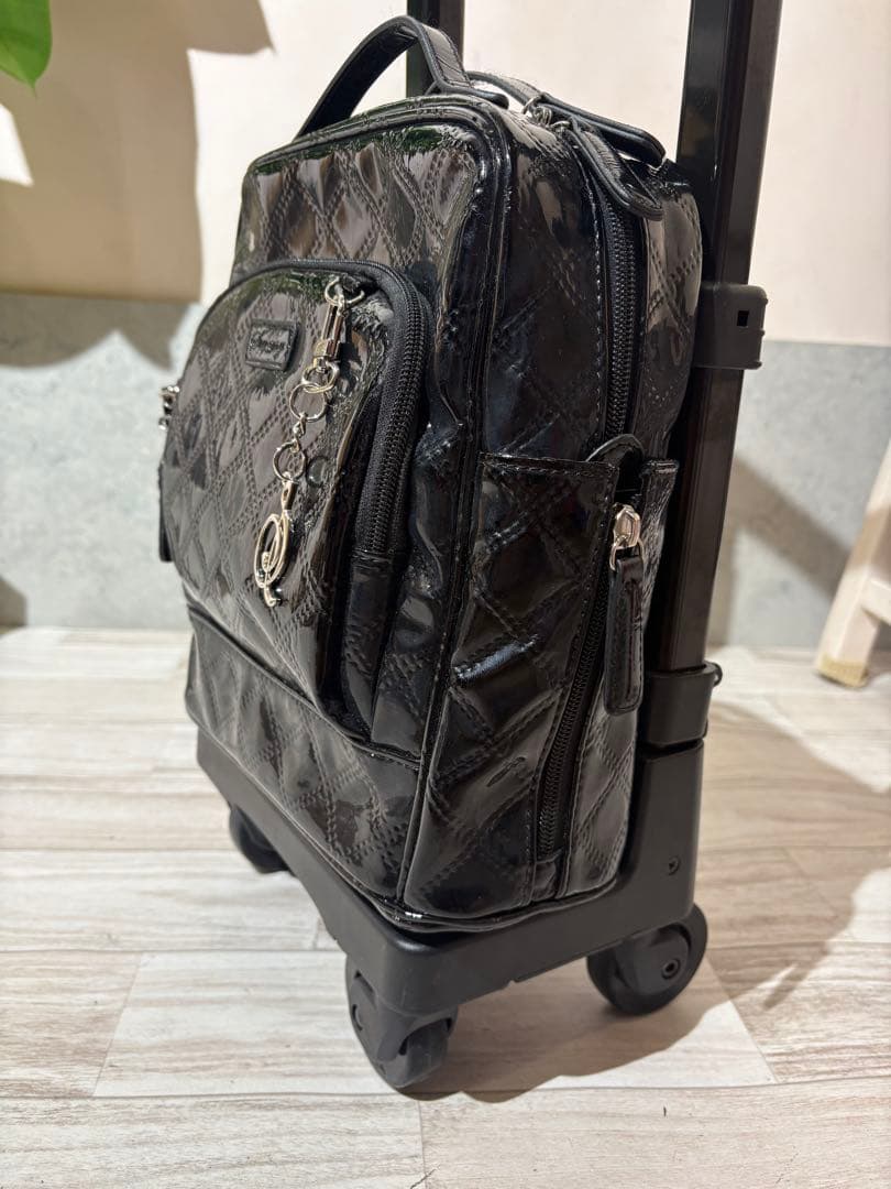 スワニー　ロック付きキャリーケース