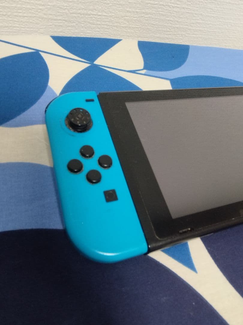 Nintendo Switch 本体 青と赤ジョイコン　ジャンク品