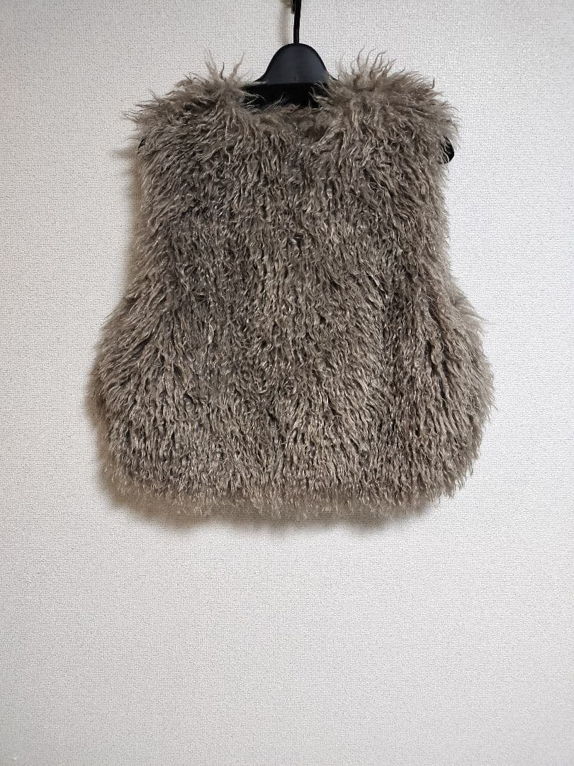 2025年AW極美品タグ付き新品未使用スリードッツウェイビーファーショートジレ