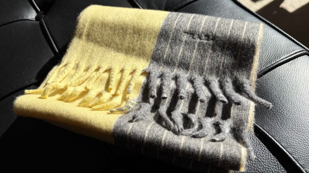 PRADA プラダ　イエロー グレー ストライプ マフラー