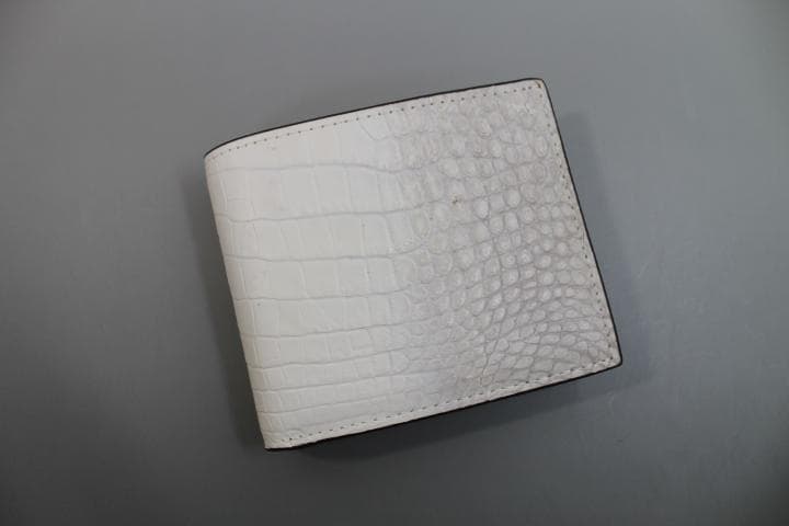 【専用】クロコダイル 財布 二つ折り 本物 ヒマラヤ 内側にもヒマラヤ