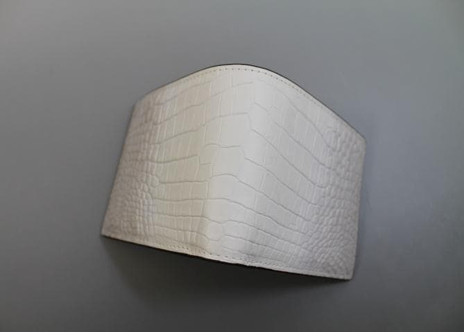 【専用】クロコダイル 財布 二つ折り 本物 ヒマラヤ 内側にもヒマラヤ