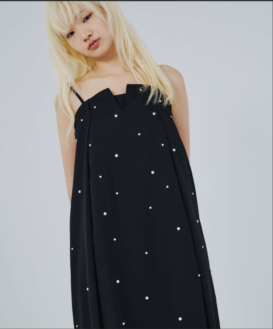 ANDRESD黒のパール付ロングワンピース