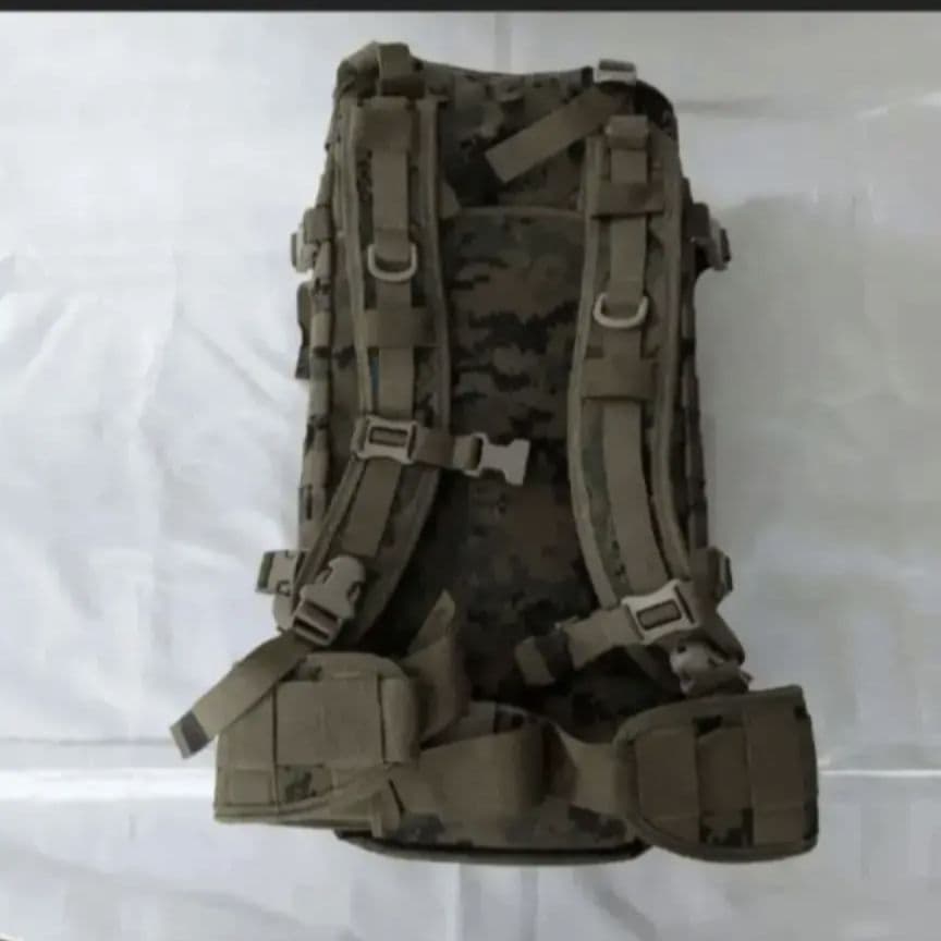 米軍　CORPSMAN ILBE アサルトパック　アークテリクス