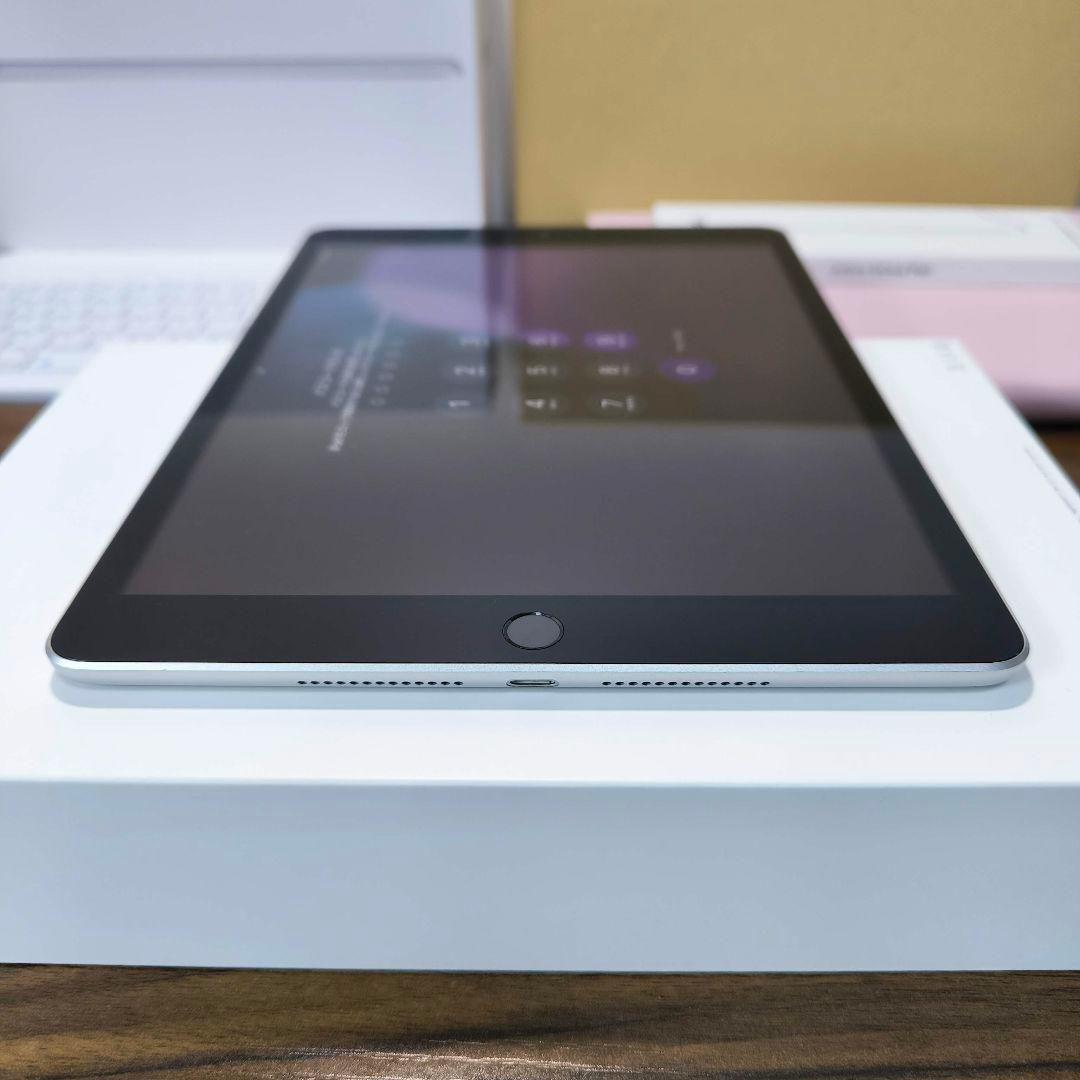 iPad 第9世代 64GB、タッチペン、キーボードとケースセット