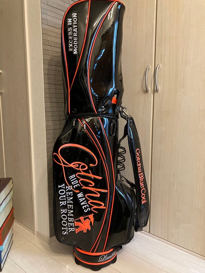 美品 GOTCHA ガッチャ ゴルフバッグ　キャディバッグ エナメルネオンカラー
