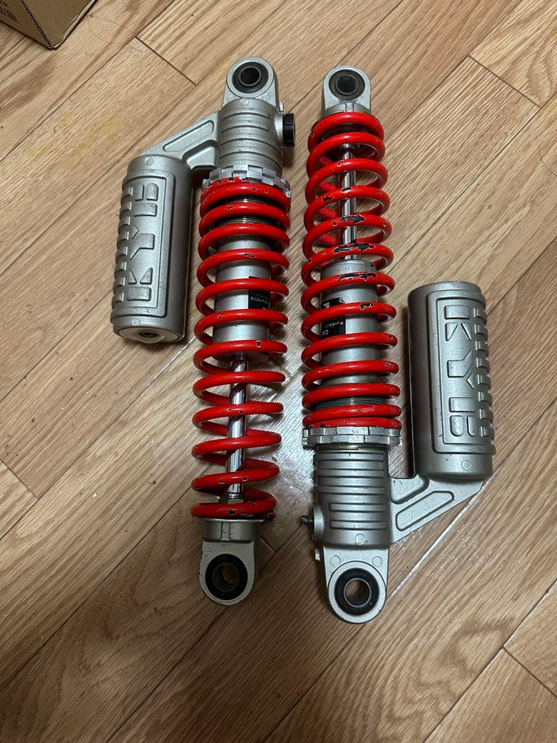 kyb サスペンションz1